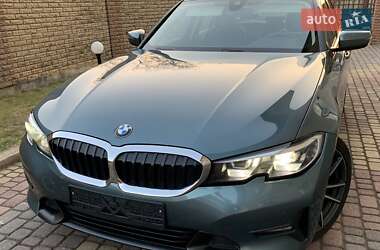 Седан BMW 3 Series 2019 в Львові