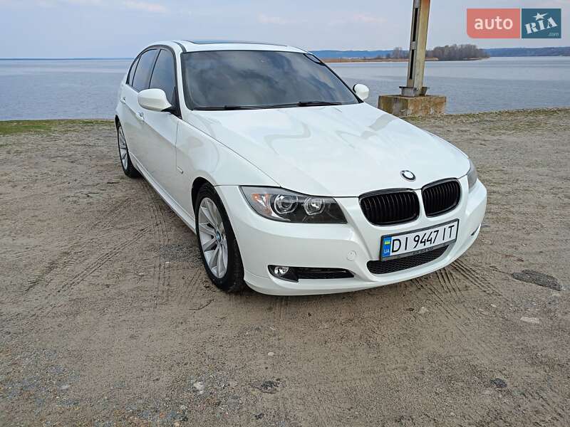 BMW 3 Series 2010
