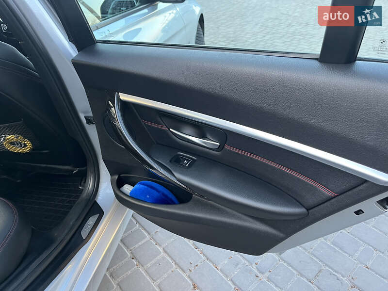 Седан BMW 3 Series 2015 в Полтаві