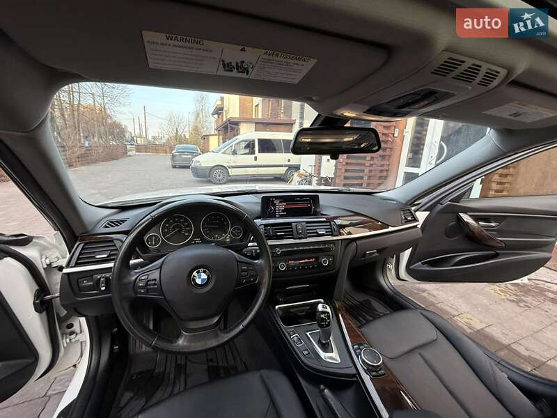 Седан BMW 3 Series 2015 в Ровно