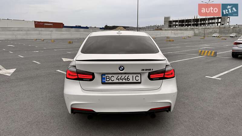 Седан BMW 3 Series 2013 в Львове