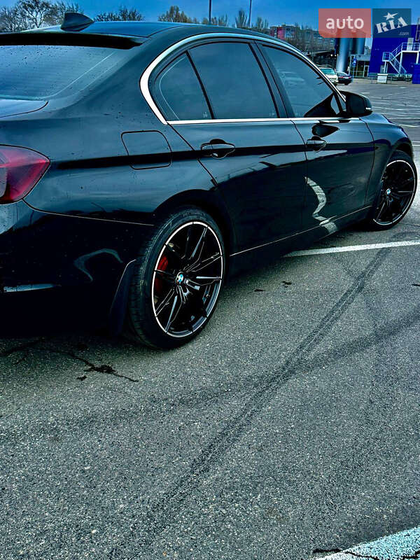 Седан BMW 3 Series 2014 в Днепре