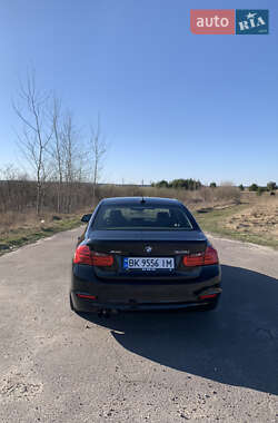 Седан BMW 3 Series 2015 в Дубровице