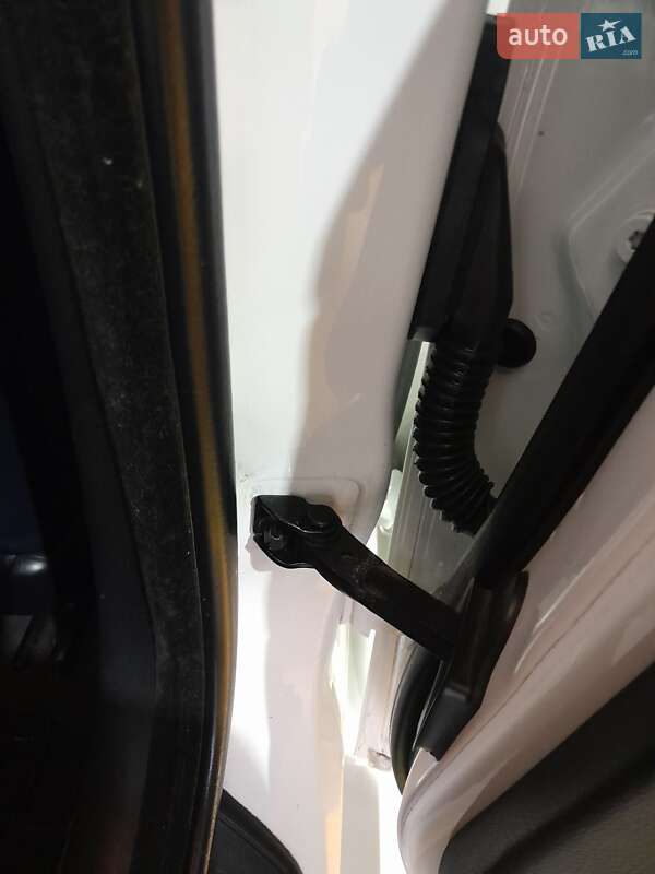 Седан BMW 3 Series 2008 в Никополе фото 40 Седан BMW 3 Series 2008 в Никополе