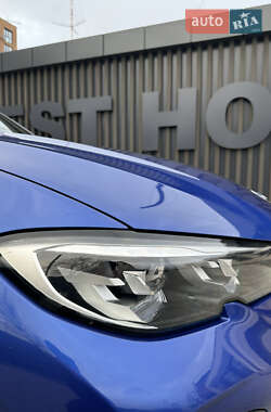 Седан BMW 3 Series 2019 в 