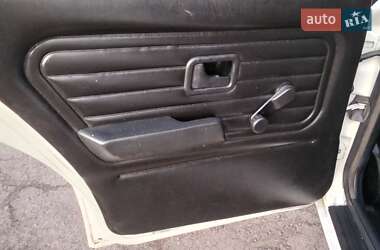 Седан BMW 3 Series 1990 в 