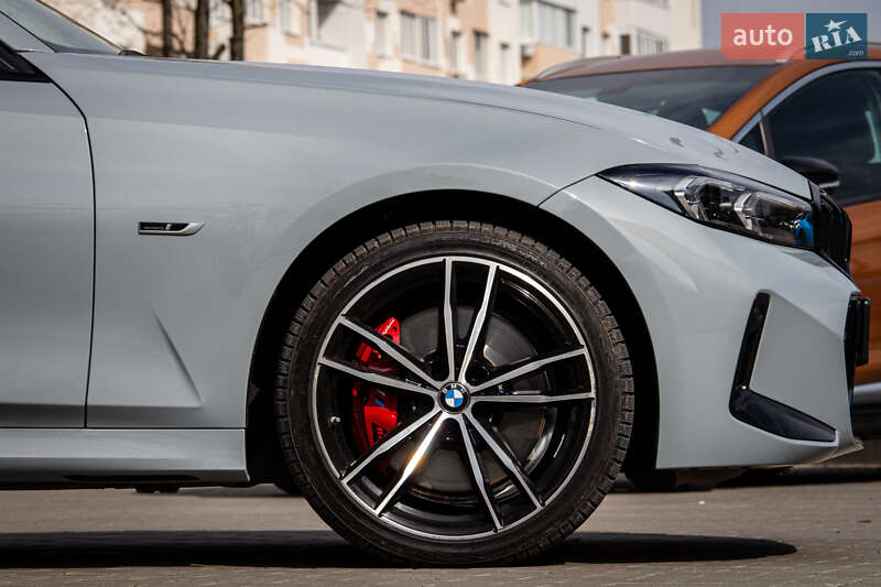 Седан BMW 3 Series 2022 в Львове
