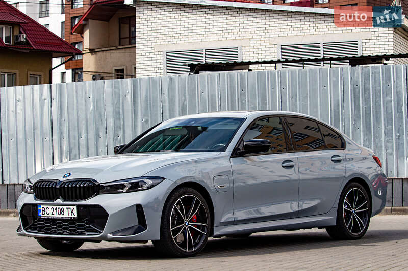 Седан BMW 3 Series 2022 в Львове