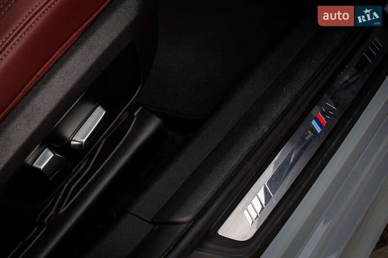 Седан BMW 3 Series 2022 в Львове