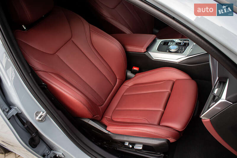 Седан BMW 3 Series 2022 в Львове