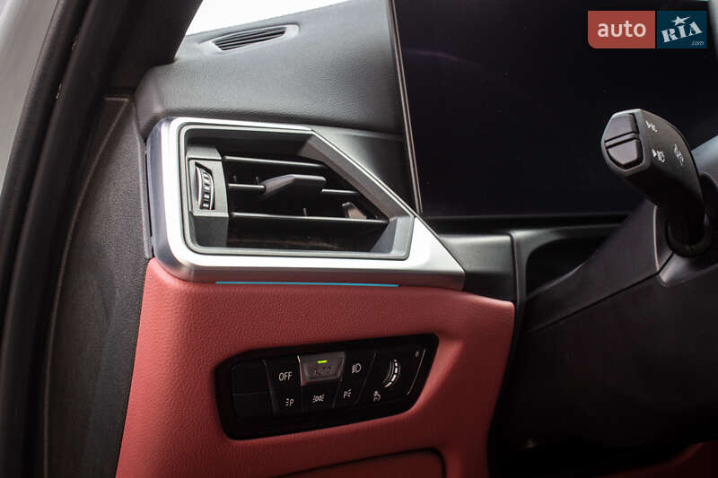 Седан BMW 3 Series 2022 в Львове