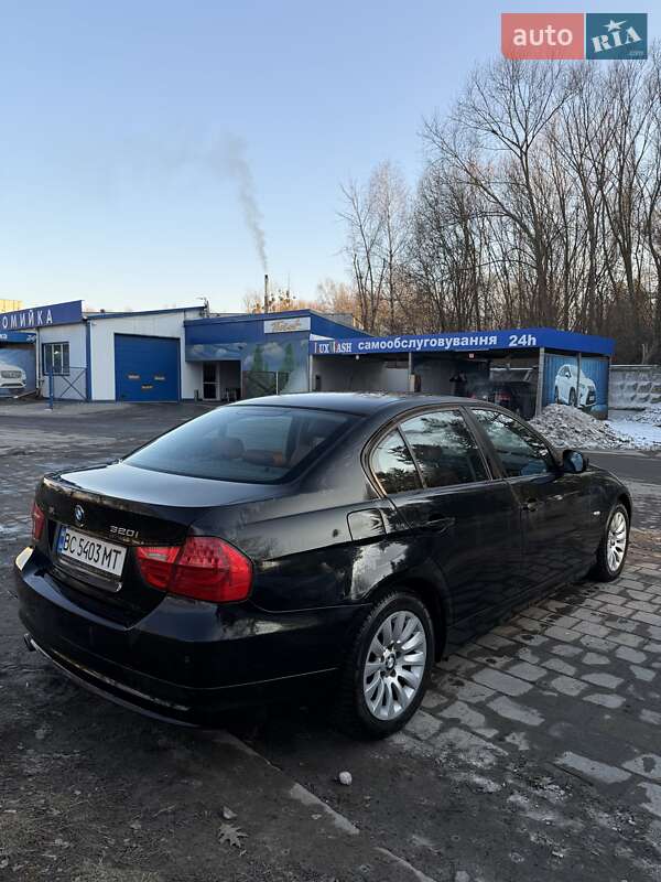 Седан BMW 3 Series 2008 в Львове