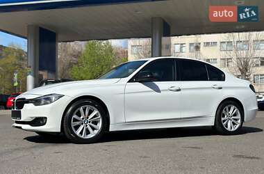 Седан BMW 3 Series 2013 в 