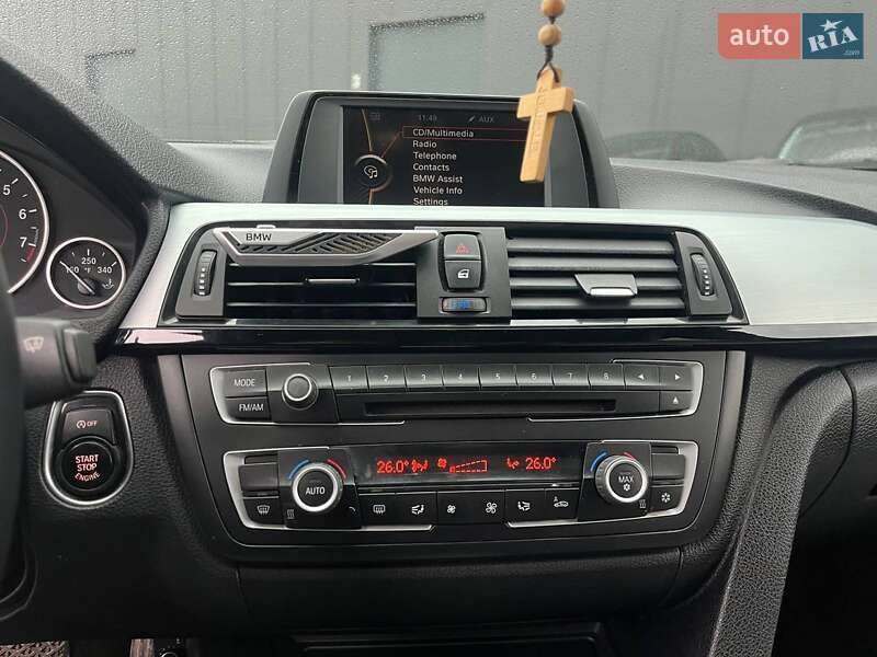 Седан BMW 3 Series 2012 в Львові