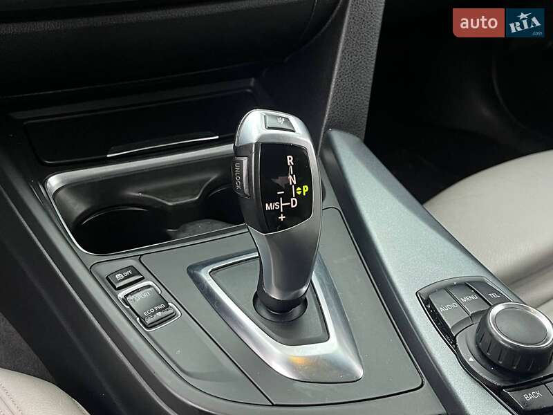 Седан BMW 3 Series 2012 в Львові
