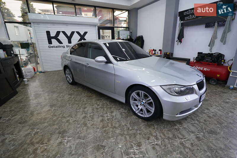 Седан BMW 3 Series 2009 в Херсоне