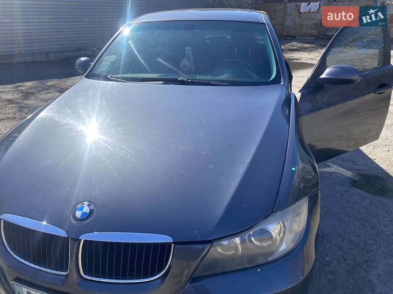 Седан BMW 3 Series 2005 в Харькове