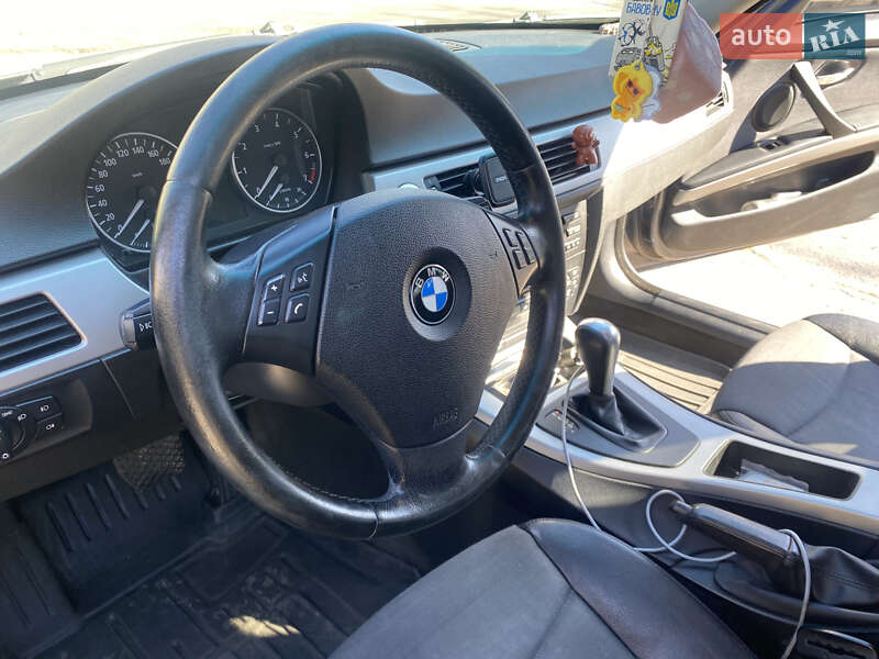 Седан BMW 3 Series 2005 в Харькове