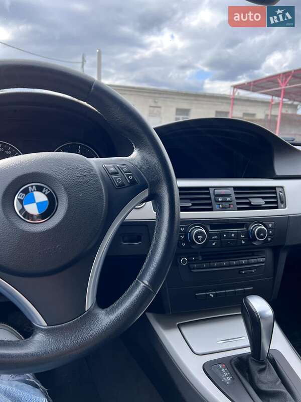 Універсал BMW 3 Series 2010 в Золочеві