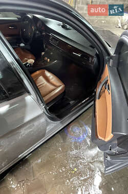 Седан BMW 3 Series 2011 в 