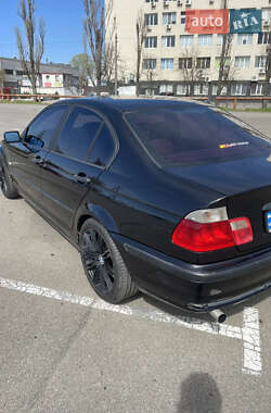 Седан BMW 3 Series 2000 в 