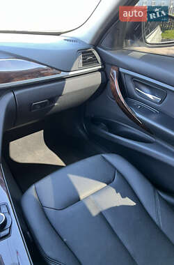 Седан BMW 3 Series 2014 в 