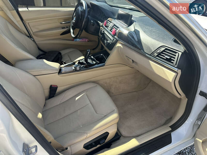 Седан BMW 3 Series 2014 в Львове