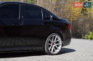 Седан BMW 3 Series 2011 в 