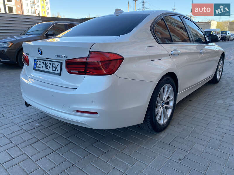 Седан BMW 3 Series 2017 в Николаеве