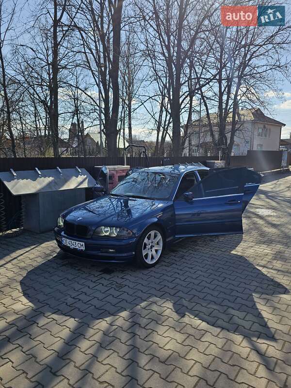 Седан BMW 3 Series 2001 в Глыбокой
