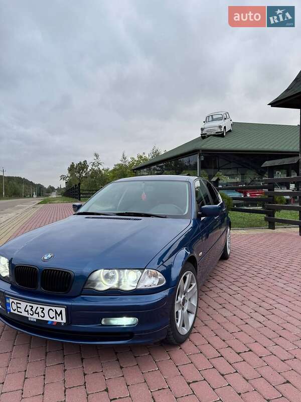 Седан BMW 3 Series 2001 в Глыбокой