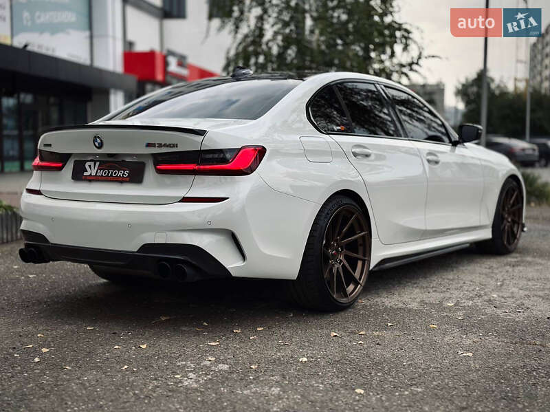 Седан BMW 3 Series 2020 в Чернівцях