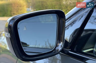 Седан BMW 3 Series 2023 в 
