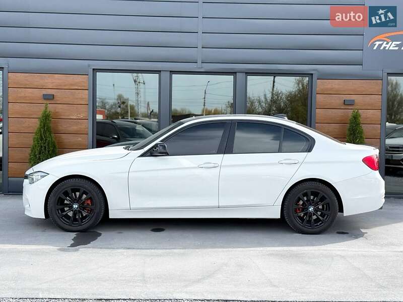 Седан BMW 3 Series 2018 в Ровно