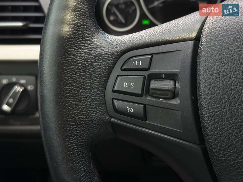 Седан BMW 3 Series 2018 в Ровно