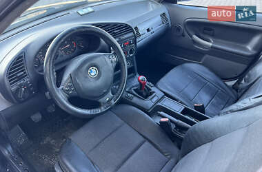 Седан BMW 3 Series 1993 в 