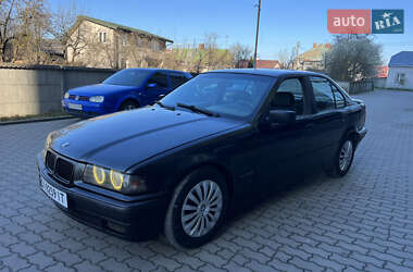 Седан BMW 3 Series 1993 в 