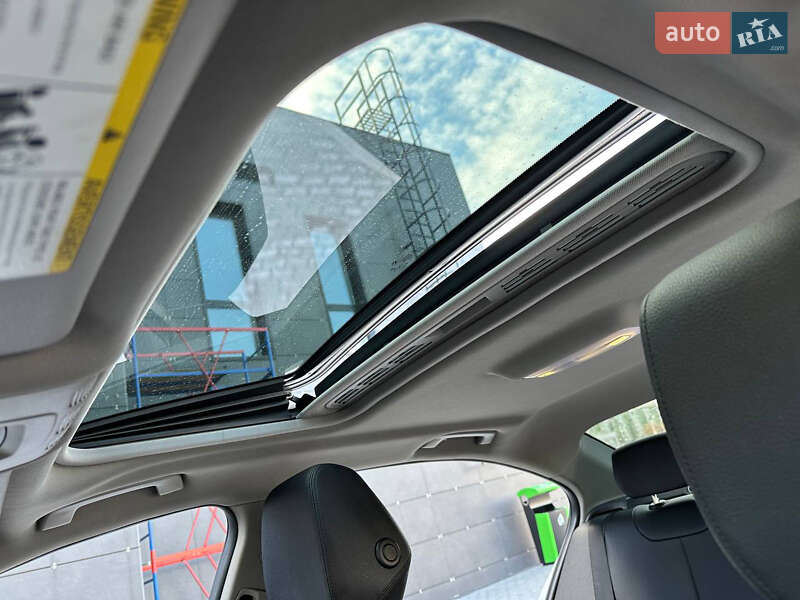 Седан BMW 3 Series 2013 в Днепре