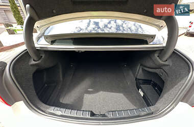 Седан BMW 3 Series 2015 в 