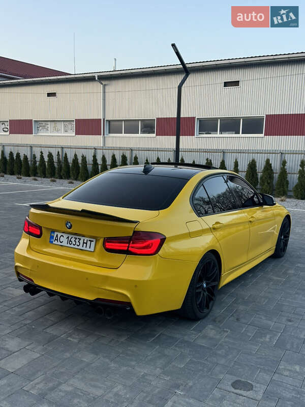Седан BMW 3 Series 2015 в Луцке