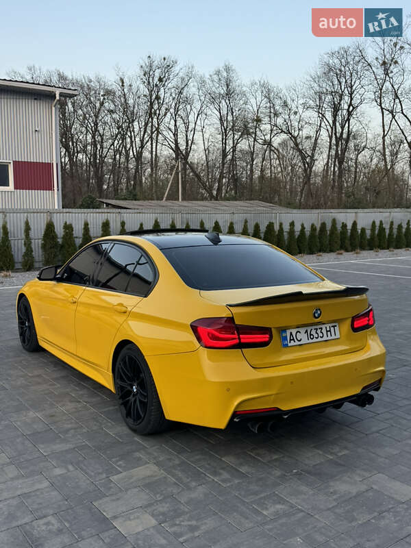 Седан BMW 3 Series 2015 в Луцке