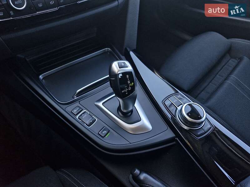 Седан BMW 3 Series 2017 в Миколаєві