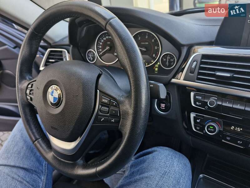 Седан BMW 3 Series 2017 в Миколаєві