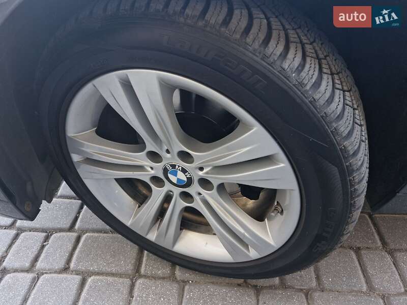 Седан BMW 3 Series 2017 в Миколаєві