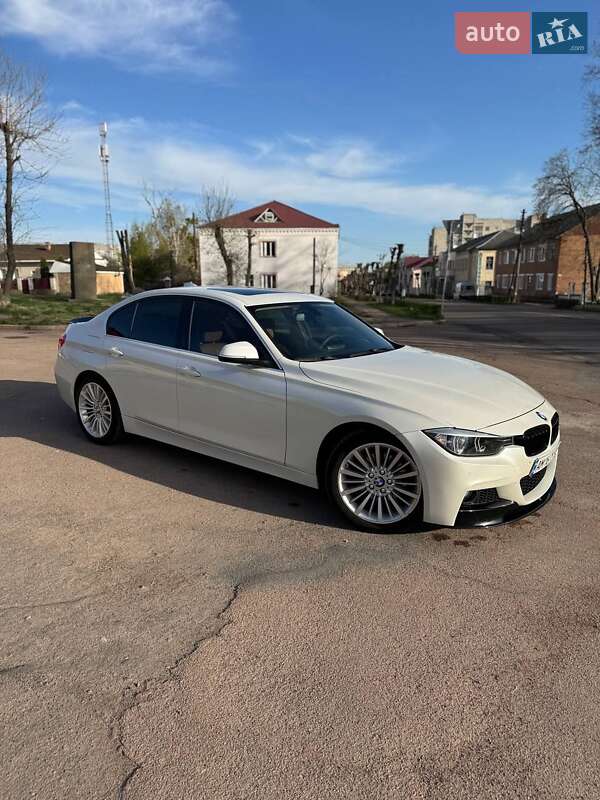 Седан BMW 3 Series 2012 в Коростене