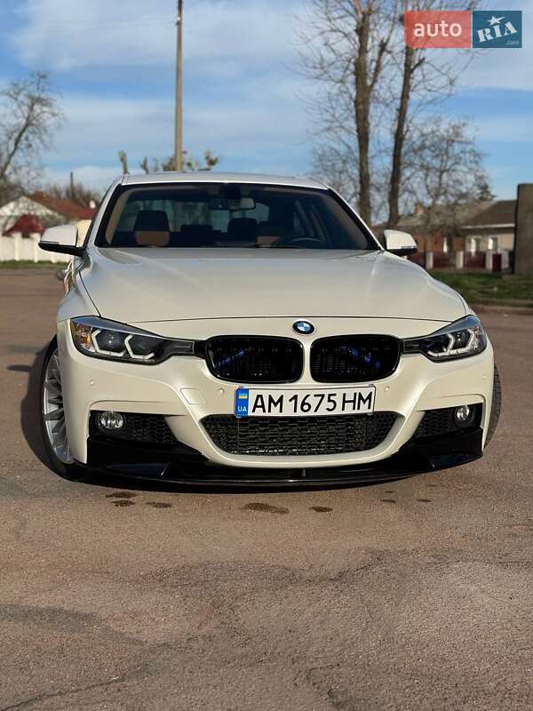 Седан BMW 3 Series 2012 в Коростене