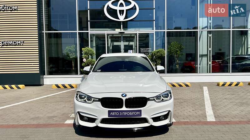 Седан BMW 3 Series 2017 в Чернігові