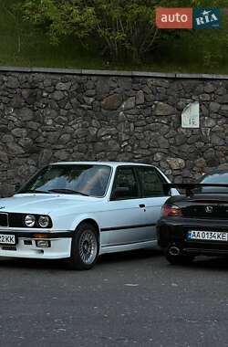 Седан BMW 3 Series 1987 в 