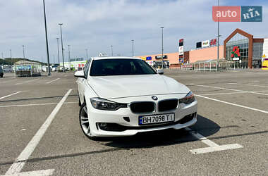 Седан BMW 3 Series 2015 в 