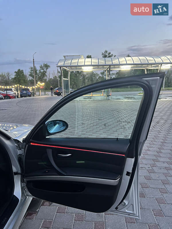 Седан BMW 3 Series 2005 в Измаиле фото 12 Седан BMW 3 Series 2005 в Измаиле